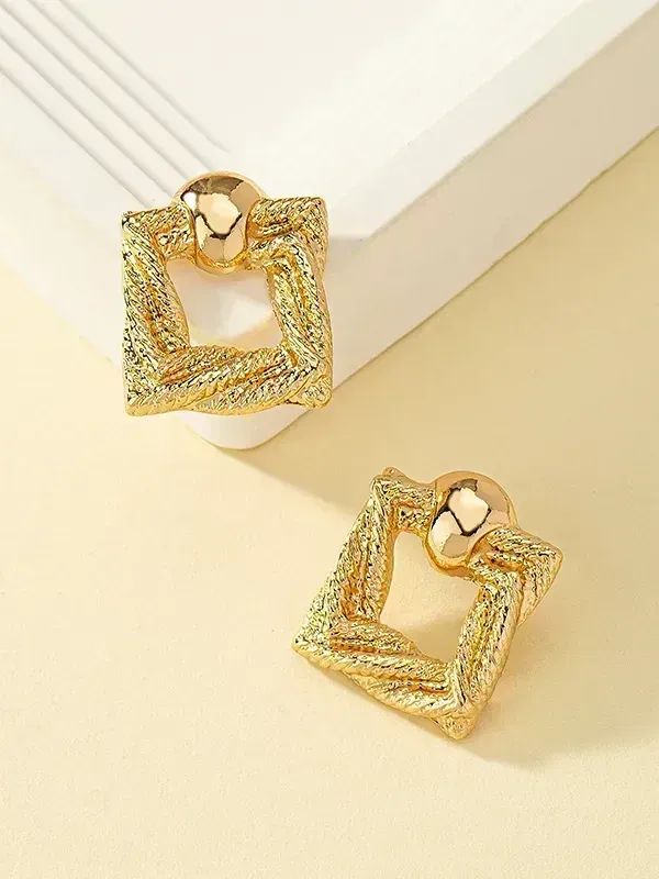 27 Retro Square Earrings