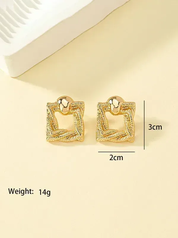 27 Retro Square Earrings