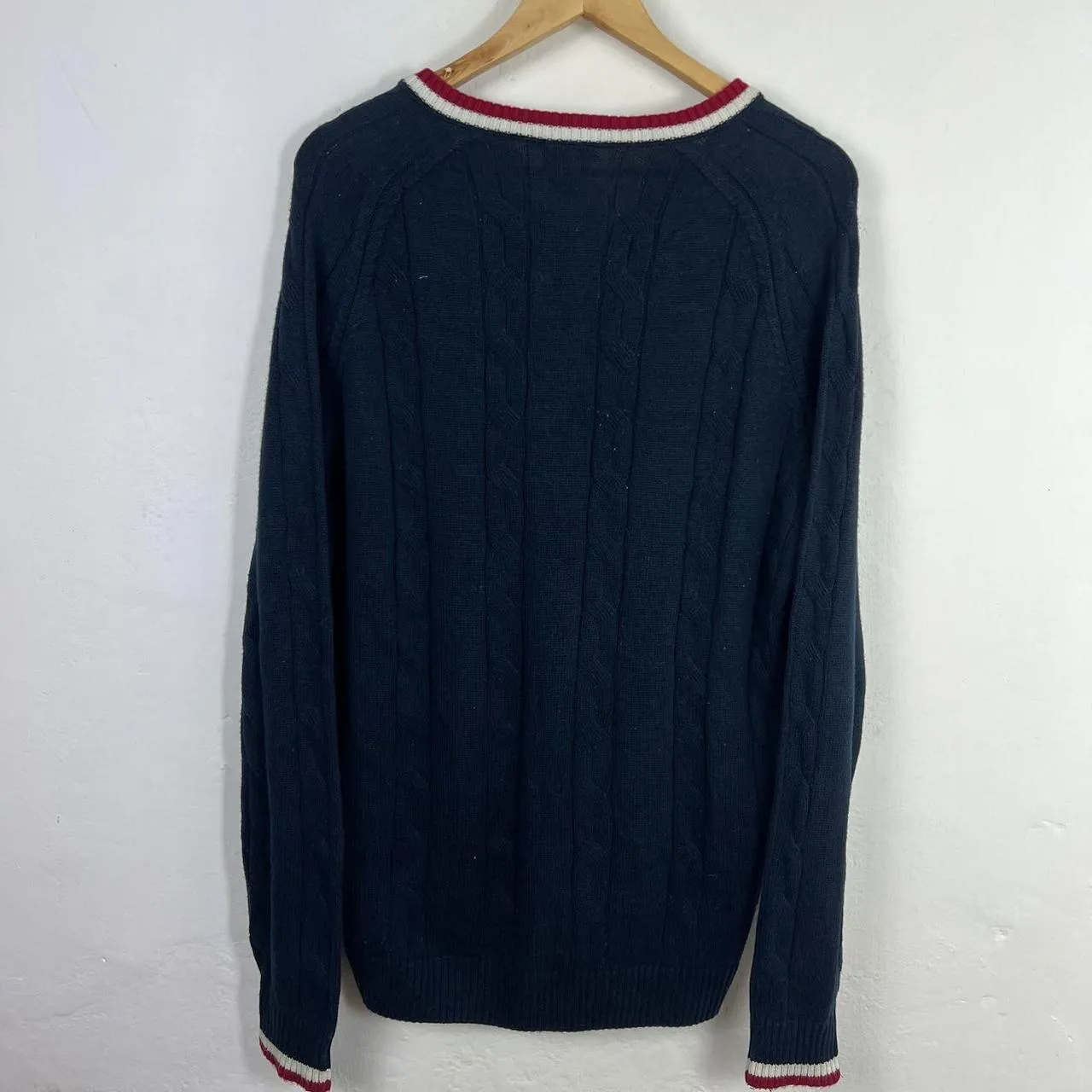 Lacoste v neck sweater xl