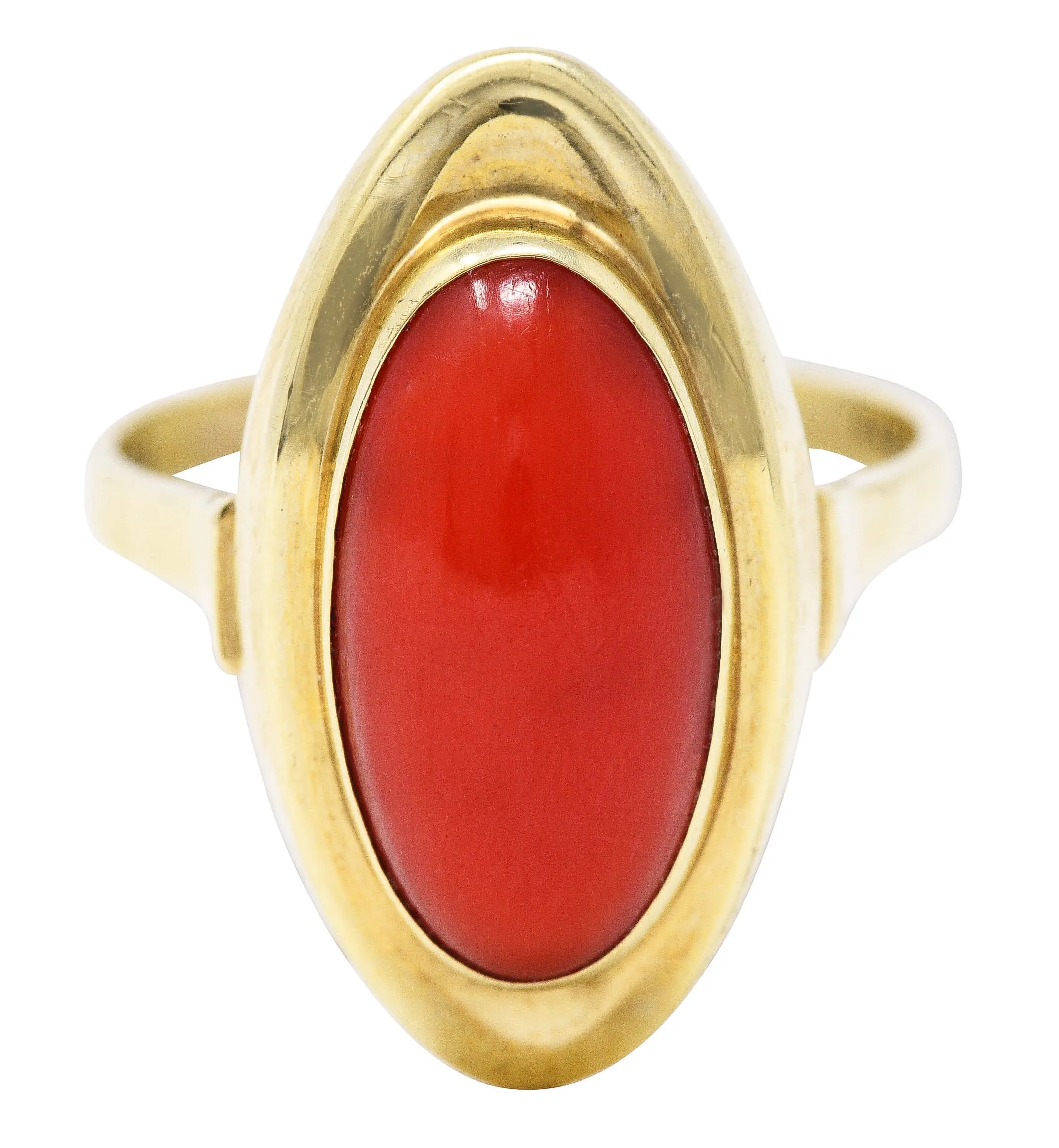 Retro Coral Cabochon 8 Karat Yellow Gold Gemstone Ring