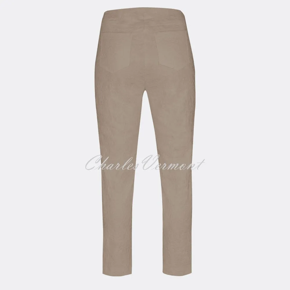 Robell Bella 09 - 7/8 Cropped Trouser 51560-54401-13 (Light Taupe Leaf Jacquard)