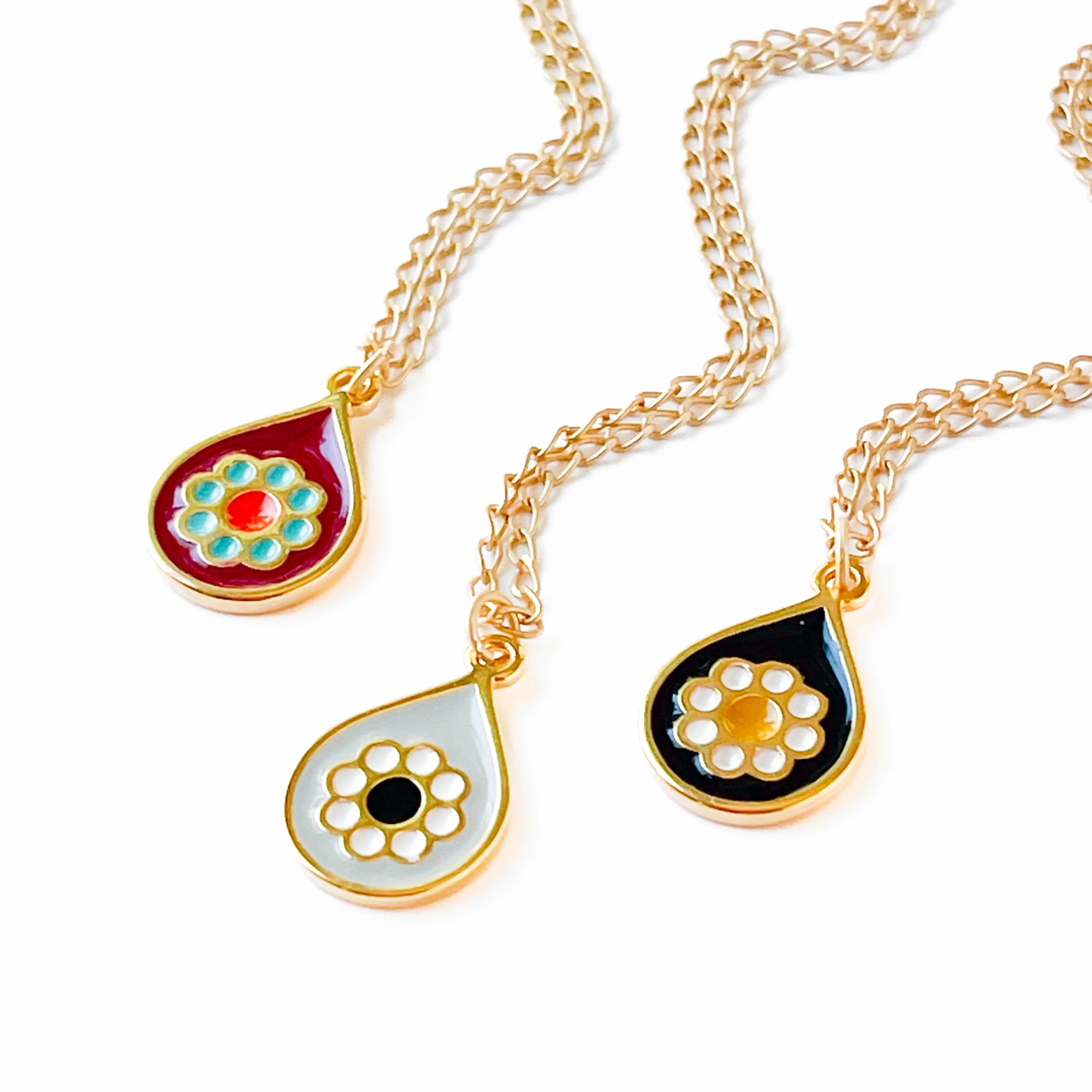 Small Retro Boho Pendant Necklace - WS