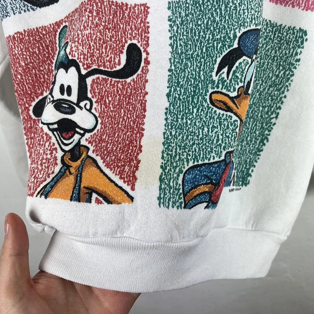 Vintage Disney sweater medium