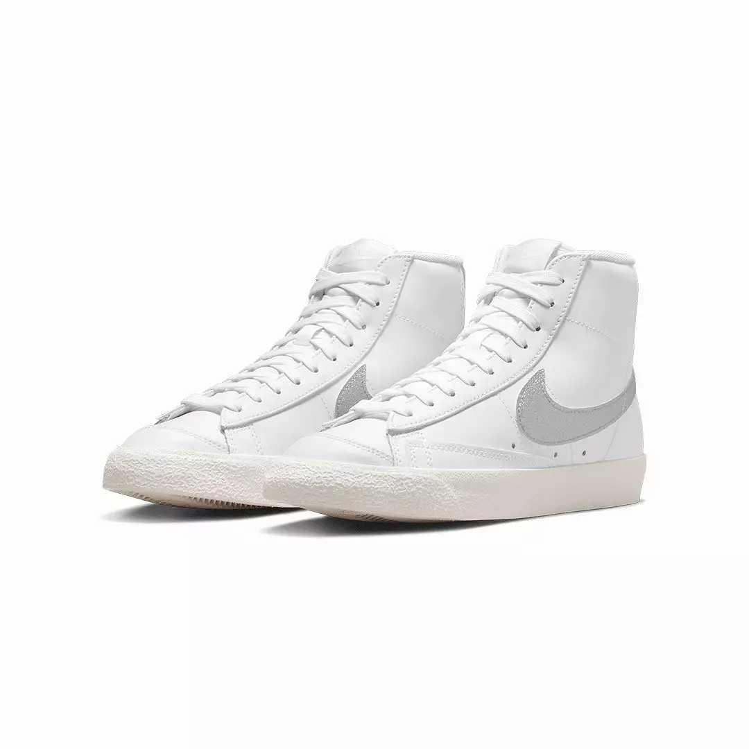 WMN'S BLAZER MID '77 ESS 'WHITE/METALLIC SILVER'