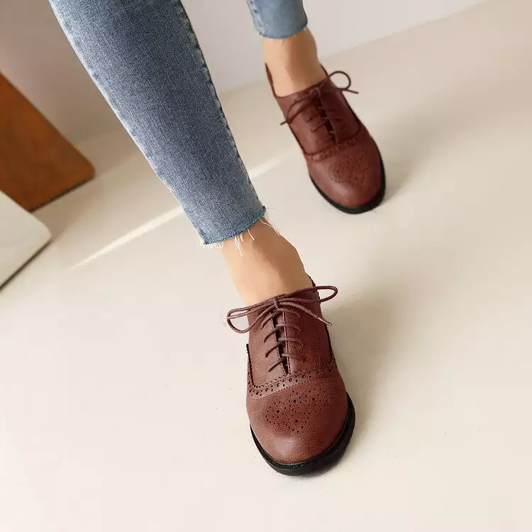 Women's Round Toe Carved Lace-Up Flat Oxford Shoes